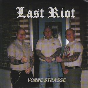 Last_Riot_-_Vonne_Strasse.jpg